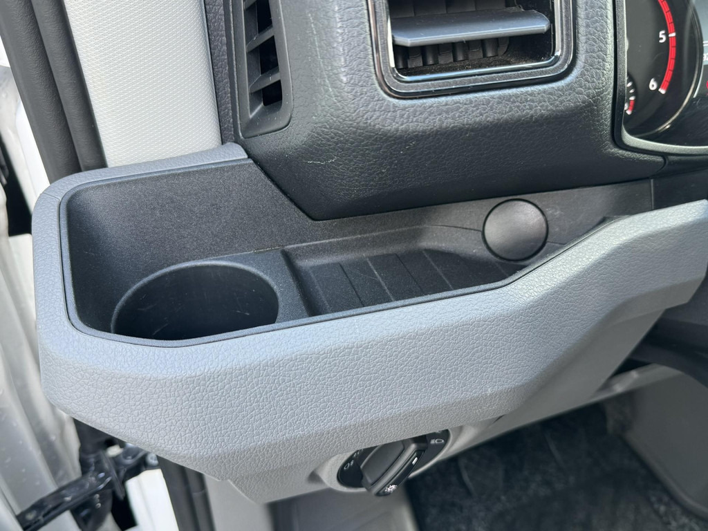 Furgón Volkswagen Crafter-30 2.0 TDI L3H3 Highline Carplay DAB Cruise Verwarmde voorruit Trekhaak Lat om Lat: foto 18