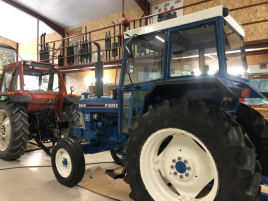 Ford 6410 tracteur à 18 000 € exo de tva - Tractor: foto 2 Ford 6410 tracteur à 18 000 € exo de tva - Tractor: foto 2