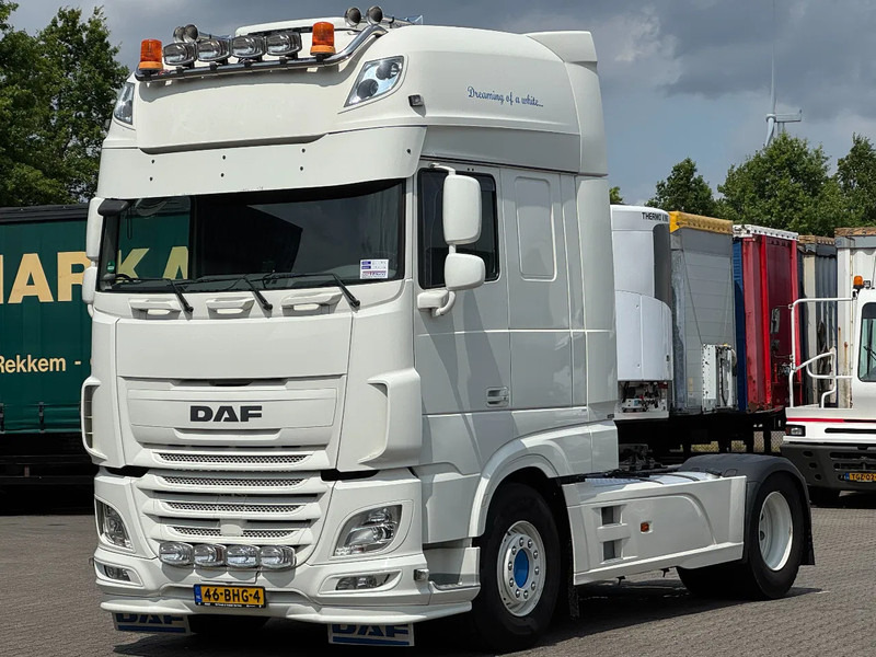 DAF XF 440 Super Space Cab 2 Tanks *NL-Truck* - Cabeza tractora: foto 1 DAF XF 440 Super Space Cab 2 Tanks *NL-Truck* - Cabeza tractora: foto 1