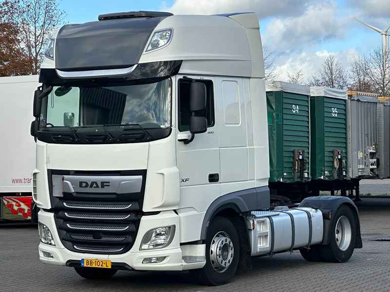 DAF XF 450 Super Space Cab Euro 6 - Cabeza tractora: foto 1 DAF XF 450 Super Space Cab Euro 6 - Cabeza tractora: foto 1