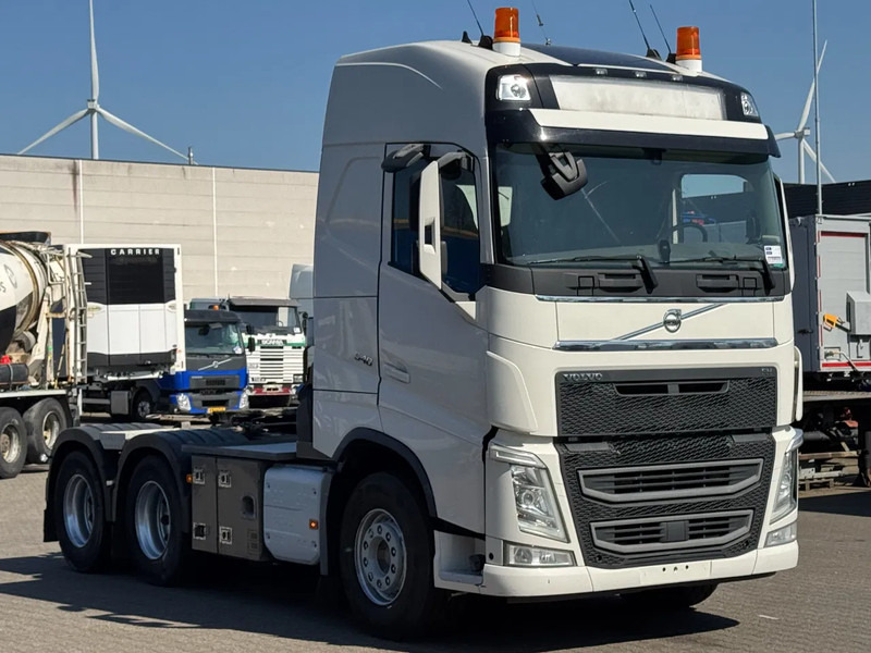 Volvo FH 540 6x4 Tandem Lift Globettrotter Euro 6 - Cabeza tractora: foto 2 Volvo FH 540 6x4 Tandem Lift Globettrotter Euro 6 - Cabeza tractora: foto 2