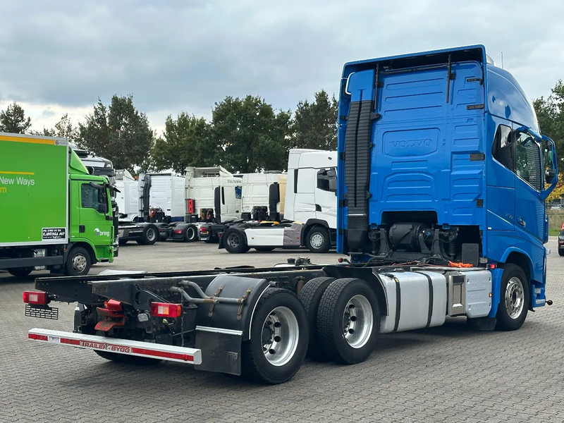 Volvo FH 16.750 6x4 Globe XL Chassis Retarder 3.90 Wb Full Air - Camión chasis: foto 3 Volvo FH 16.750 6x4 Globe XL Chassis Retarder 3.90 Wb Full Air - Camión chasis: foto 3