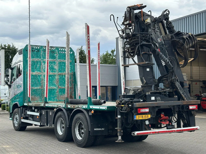 Volvo FH 16.750 6x4 Hiab 125Z Crane Engine Problem! Wood Transporter Euro 6 - Camión forestal: foto 4 Volvo FH 16.750 6x4 Hiab 125Z Crane Engine Problem! Wood Transporter Euro 6 - Camión forestal: foto 4