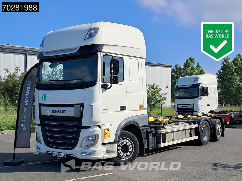 DAF XF 480 6X2 SSC Retarder 2x Tanks Lift+Lenkachse ACC LED - Camión portacontenedore/ Intercambiable: foto 1 DAF XF 480 6X2 SSC Retarder 2x Tanks Lift+Lenkachse ACC LED - Camión portacontenedore/ Intercambiable: foto 1