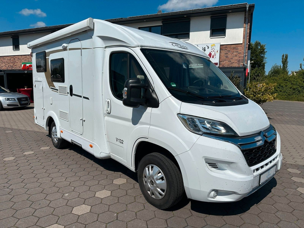 Carado V 132/Festbett/Garage/Klima/Markise/Finanzierung - Autocaravana perfilada: foto 1 Carado V 132/Festbett/Garage/Klima/Markise/Finanzierung - Autocaravana perfilada: foto 1