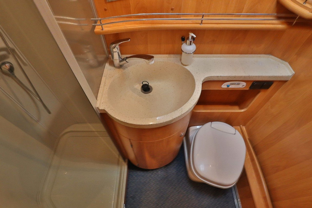 Autocaravana capuchina nuevo Concorde A 770 G/Festbett/Garage/Klima/Solar/Markise: foto 18