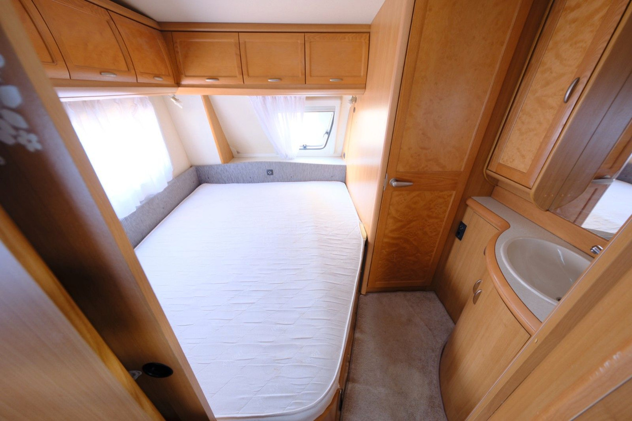Caravana Hobby Prestige 720/Festbett+Etagenbett/Rundsitzgruppe: foto 11