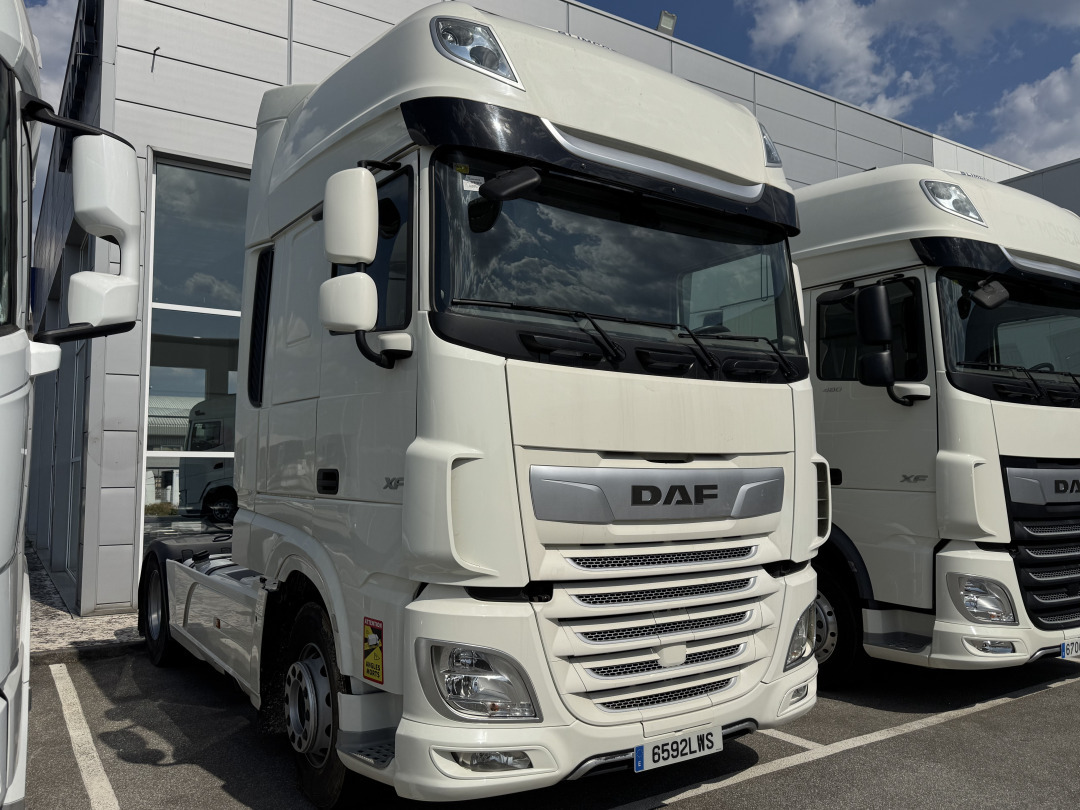 DAF XF 530 Super Space Cab - Cabeza tractora: foto 1 DAF XF 530 Super Space Cab - Cabeza tractora: foto 1