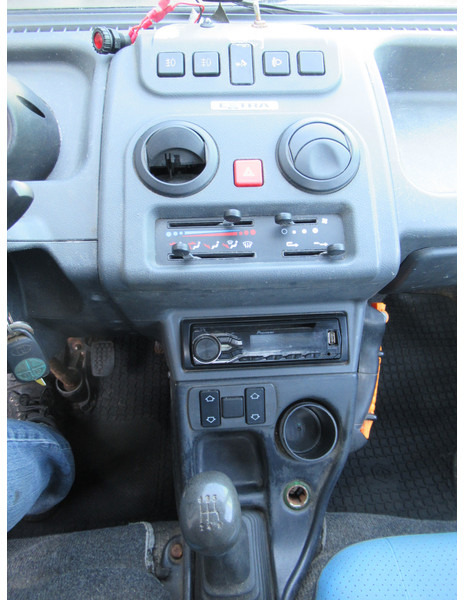 Furgoneta basculante Piaggio Porter 1.3 Kipper SL Extra: foto 12 Furgoneta basculante Piaggio Porter 1.3 Kipper SL Extra: foto 12