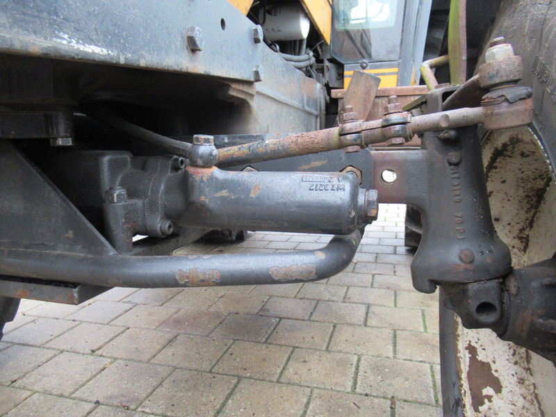 Tractor Valtra 700 4x2 VALMET: foto 15 Tractor Valtra 700 4x2 VALMET: foto 15