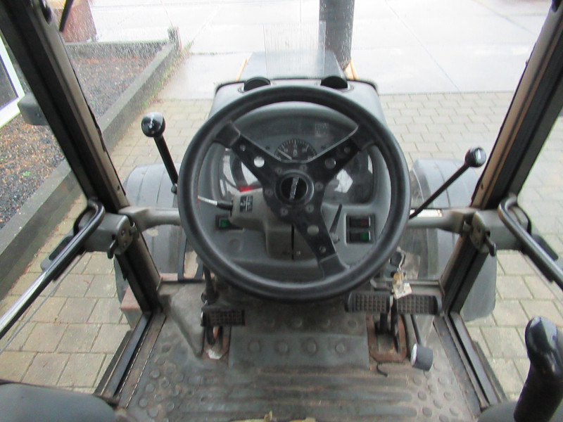 Tractor Valtra 700 4x2 VALMET: foto 16 Tractor Valtra 700 4x2 VALMET: foto 16