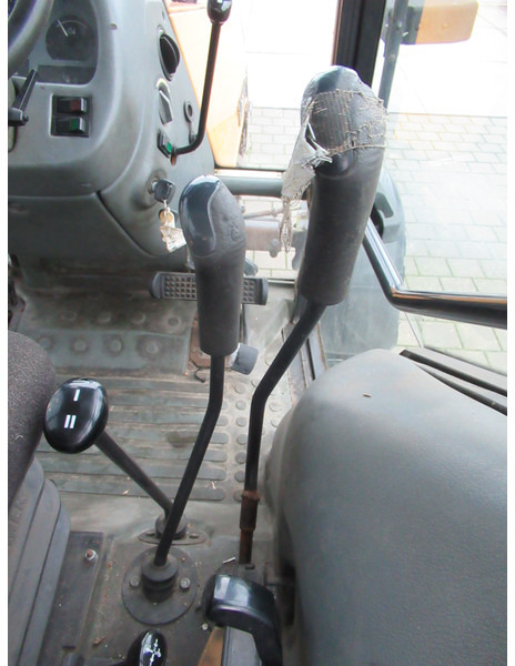 Tractor Valtra 700 4x2 VALMET: foto 10 Tractor Valtra 700 4x2 VALMET: foto 10