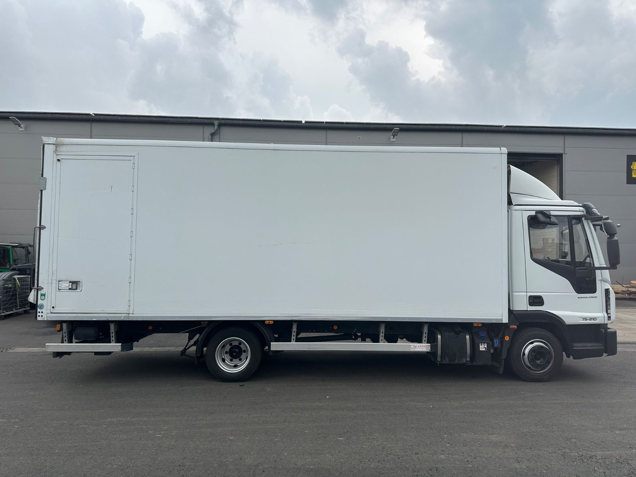 Iveco Eurocargo 75E210/Koffer/LBW 1000Kg/Automatik/ - Furgoneta caja cerrada: foto 3 Iveco Eurocargo 75E210/Koffer/LBW 1000Kg/Automatik/ - Furgoneta caja cerrada: foto 3