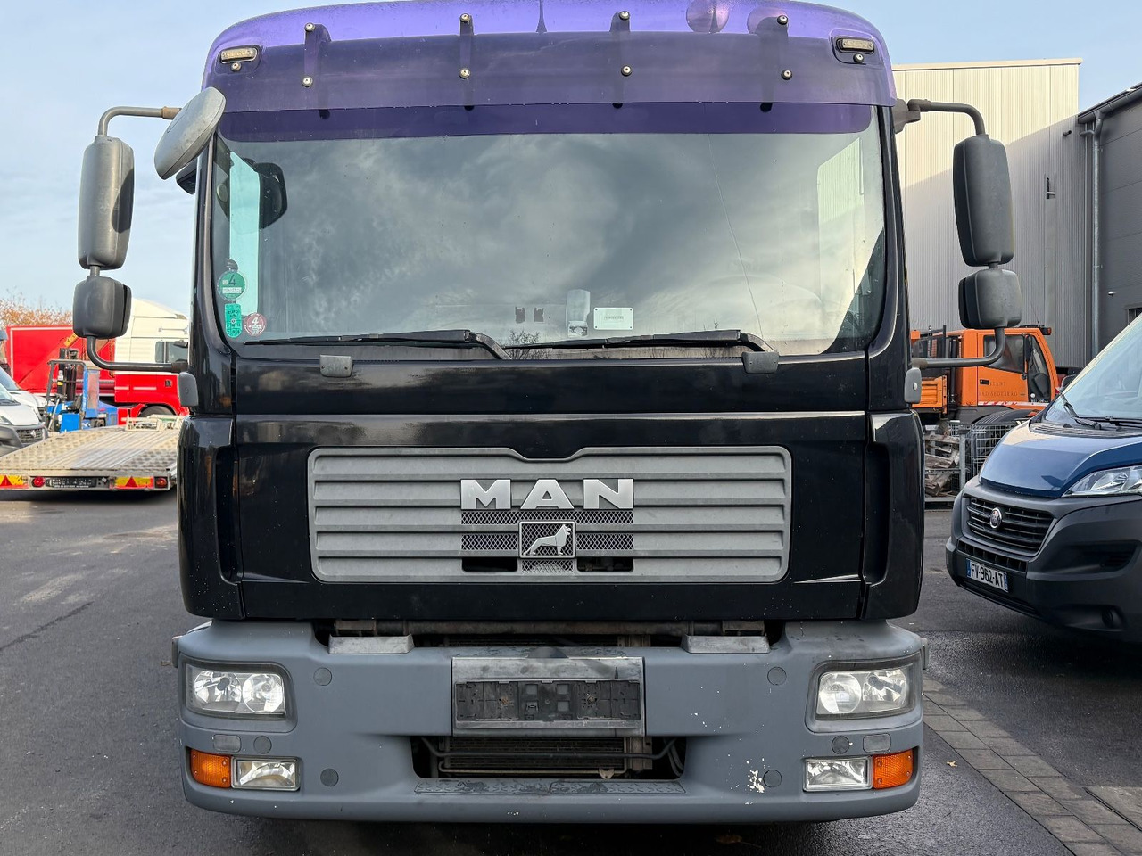 MAN TGL 8.210 Moetefindt, Doppelstock, Winde, Klima - Camión portavehículos: foto 2 MAN TGL 8.210 Moetefindt, Doppelstock, Winde, Klima - Camión portavehículos: foto 2