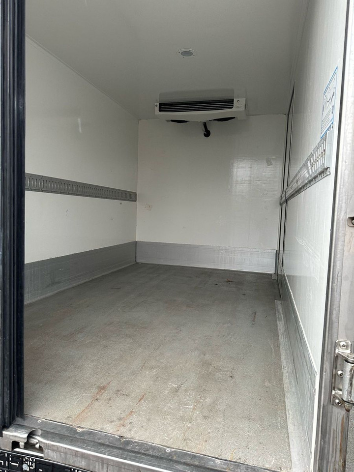 Volkswagen Crafter Frisch-Kühler*Mot. neu -überholt*Top!! - Furgoneta frigorifica: foto 5 Volkswagen Crafter Frisch-Kühler*Mot. neu -überholt*Top!! - Furgoneta frigorifica: foto 5