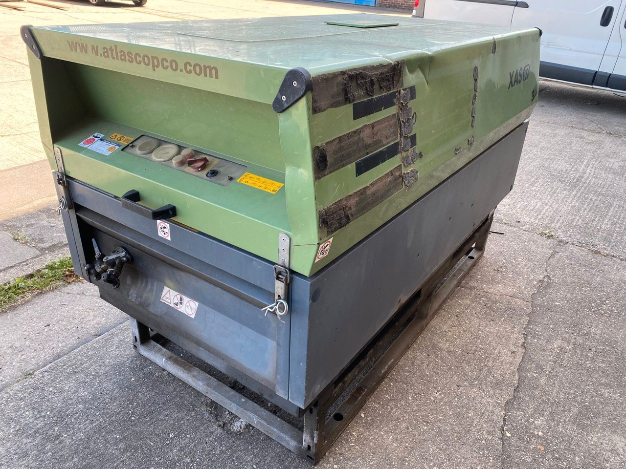 Atlas Copco Air Kompressor XAS67 G6,5 - Compresor de aire: foto 2 Atlas Copco Air Kompressor XAS67 G6,5 - Compresor de aire: foto 2