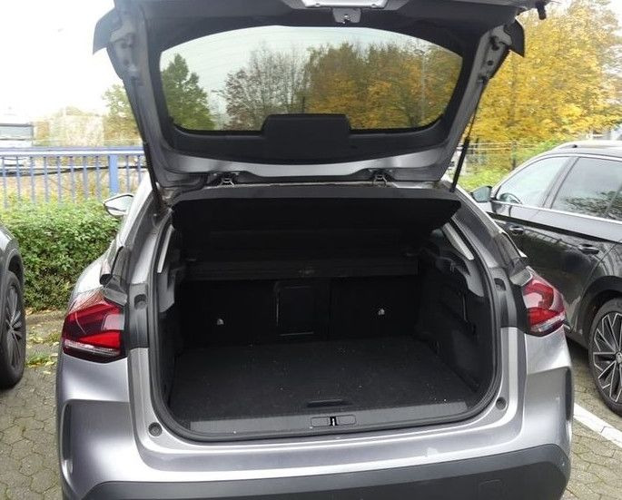 Citroën C4 Lim. Shine Automatik Leder Navi LED uvm. - SUV/ Todoterreno: foto 4 Citroën C4 Lim. Shine Automatik Leder Navi LED uvm. - SUV/ Todoterreno: foto 4