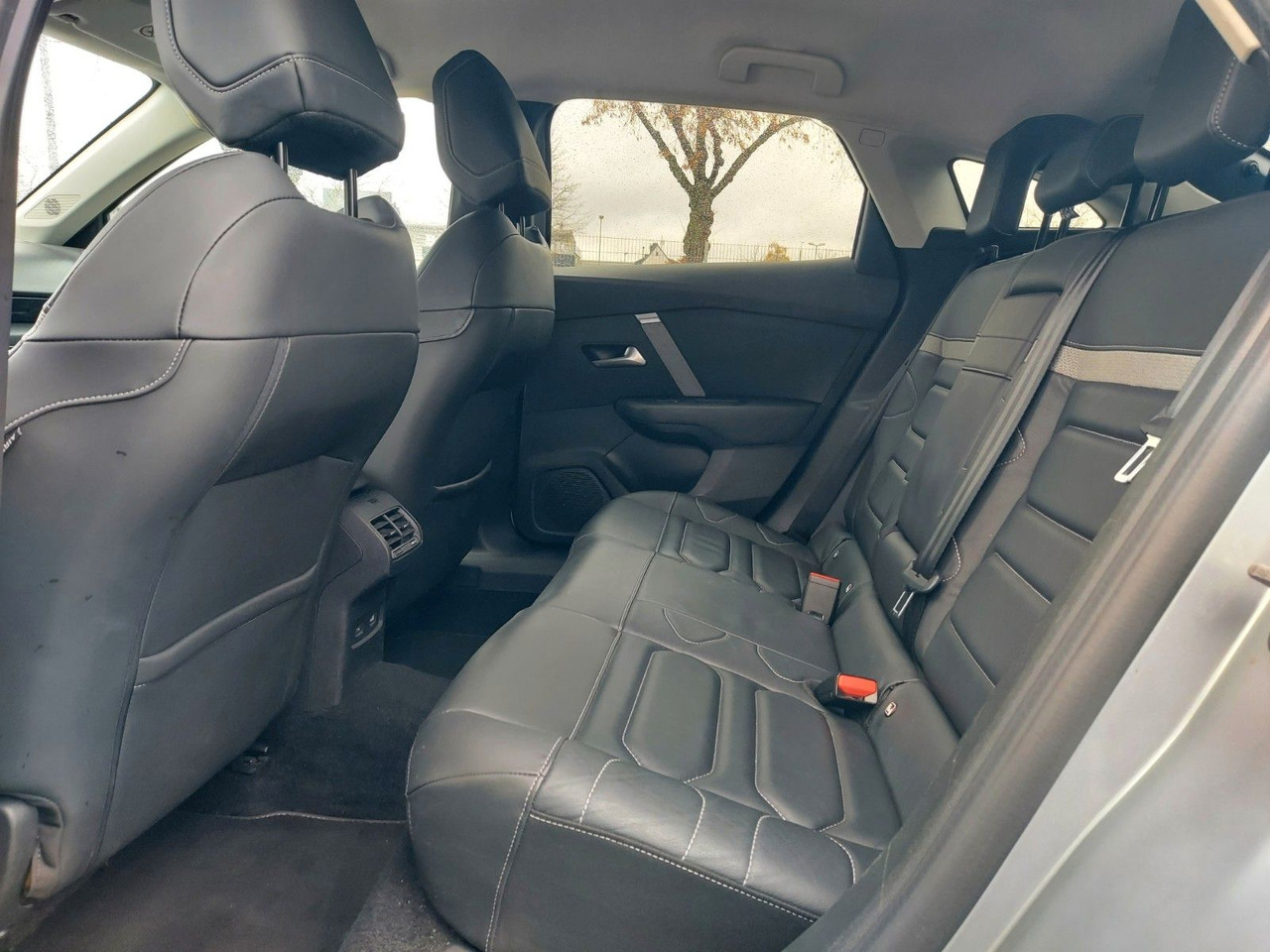 SUV/ Todoterreno Citroën C4 Lim. Shine Automatik Leder Navi LED uvm.: foto 17 SUV/ Todoterreno Citroën C4 Lim. Shine Automatik Leder Navi LED uvm.: foto 17