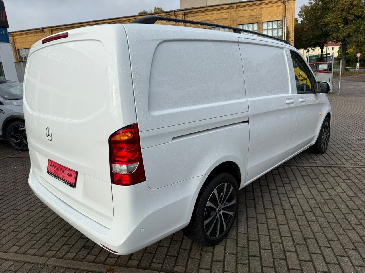 Mercedes-Benz Vito Kasten 114 CDI RWD lang KLIMA NAVI KAMERA P - Furgoneta de pasajeros: foto 4 Mercedes-Benz Vito Kasten 114 CDI RWD lang KLIMA NAVI KAMERA P - Furgoneta de pasajeros: foto 4