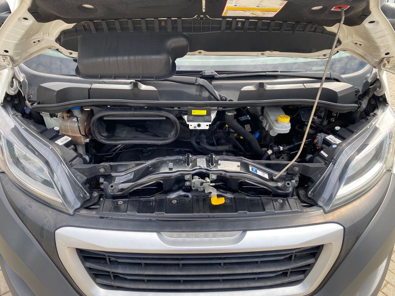 Furgoneta de pasajeros Peugeot Boxer Kasten Hochraum 435 L4H2 Komfort Plus Blue: foto 15