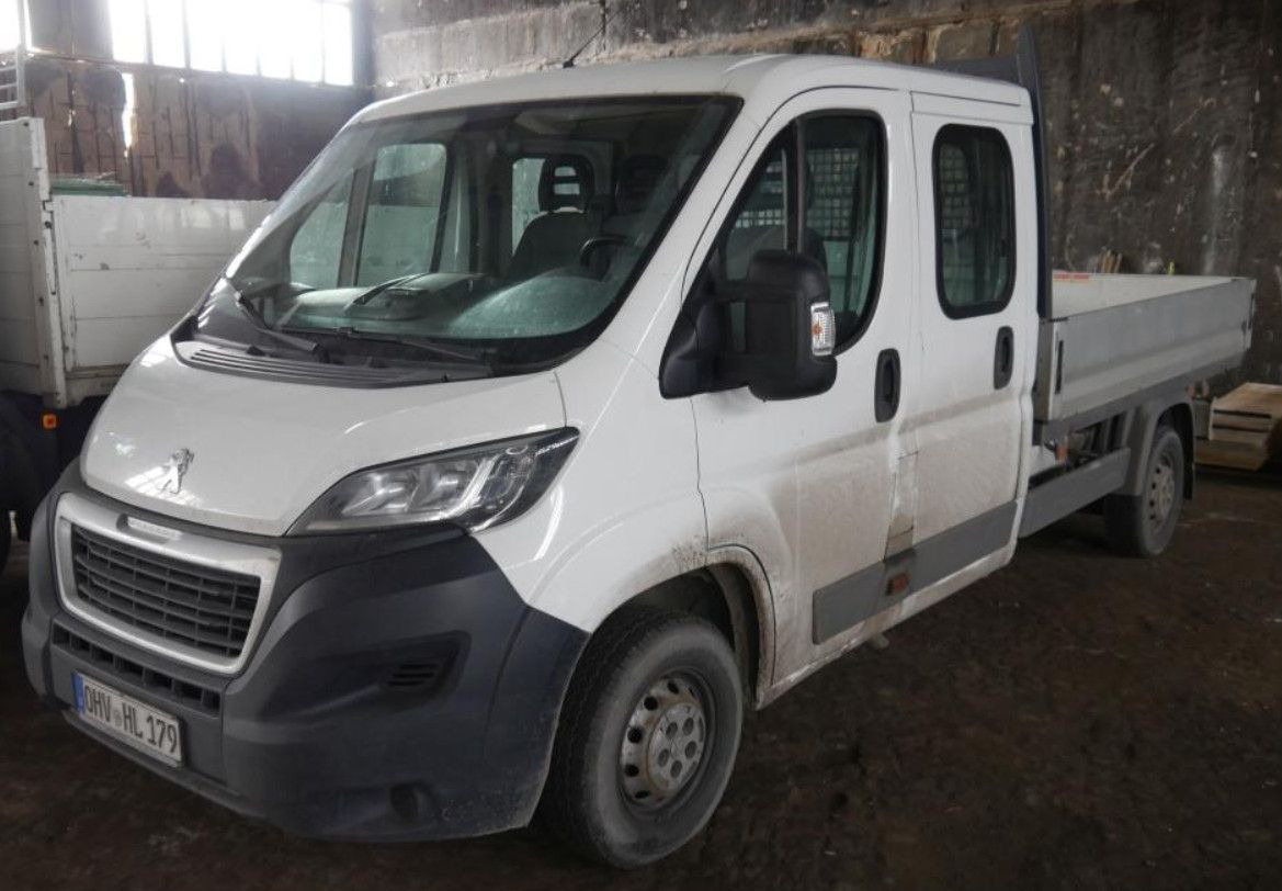 Peugeot Boxer Pritsche Doka. 335 L3 BlueHDi 130 Klima - Furgoneta caja abierta, Furgoneta combi: foto 1 Peugeot Boxer Pritsche Doka. 335 L3 BlueHDi 130 Klima - Furgoneta caja abierta, Furgoneta combi: foto 1