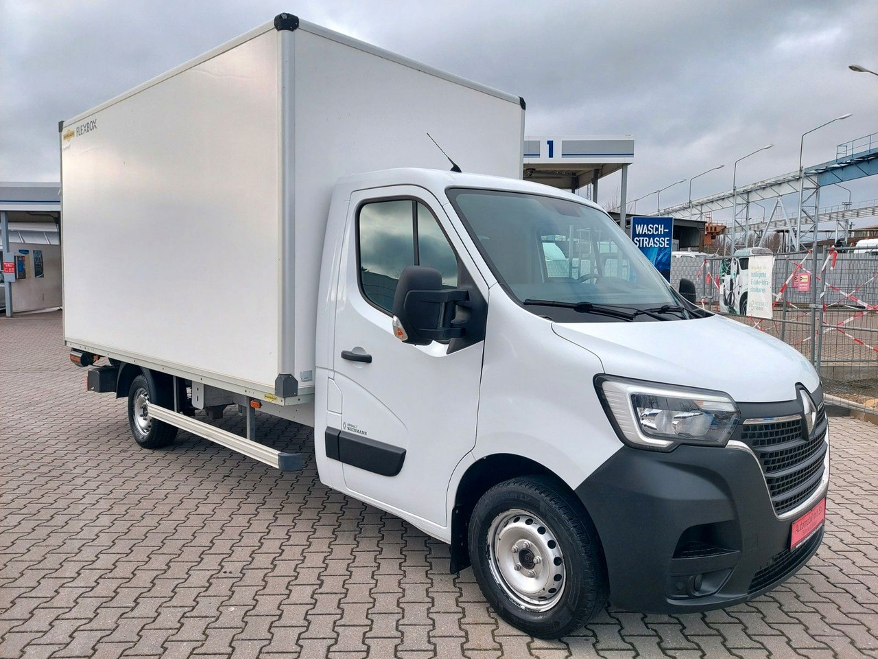 Renault Master III Koffer L3H1 3,5t Ladebordwand Klima Renault Master III Koffer L3H1 3,5t Ladebordwand Klima - Furgoneta caja cerrada: foto 1 Renault Master III Koffer L3H1 3,5t Ladebordwand Klima Renault Master III Koffer L3H1 3,5t Ladebordwand Klima - Furgoneta caja cerrada: foto 1