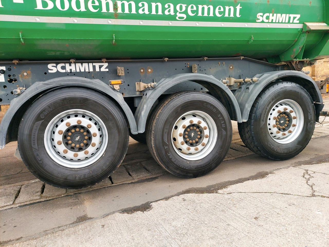 Schmitz Cargobull SGF S3 Mulde DA Kipper Stahl 26m³ Luft + Lift - Semirremolque volquete: foto 4 Schmitz Cargobull SGF S3 Mulde DA Kipper Stahl 26m³ Luft + Lift - Semirremolque volquete: foto 4