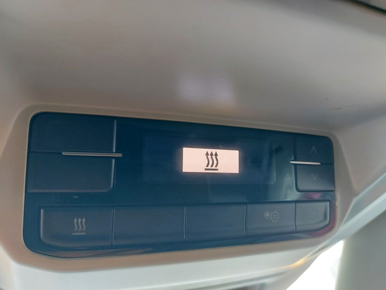 Volkswagen Crafter Kasten 35 lang Hochdach 4MOTION Maxi - Furgoneta de pasajeros: foto 3 Volkswagen Crafter Kasten 35 lang Hochdach 4MOTION Maxi - Furgoneta de pasajeros: foto 3