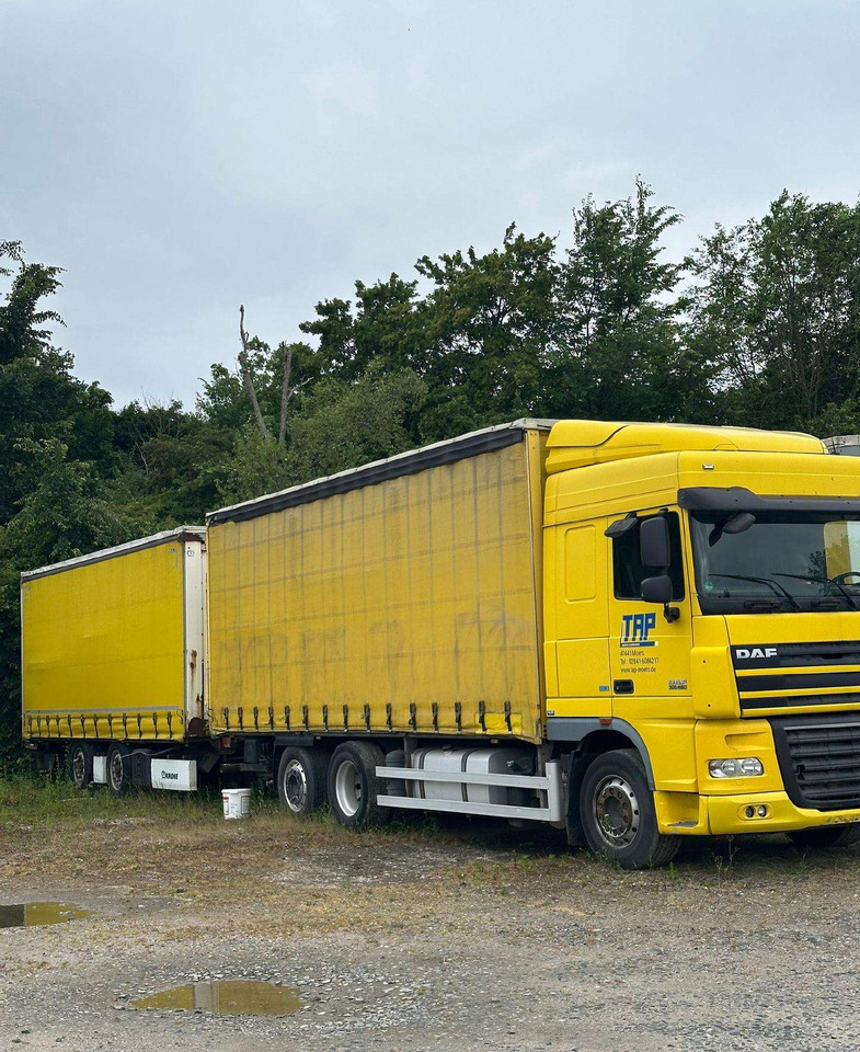 DAF XF 105 - Camión lona: foto 1 DAF XF 105 - Camión lona: foto 1