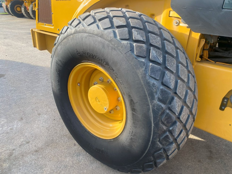 Rodillo Caterpillar CS64B NVT: foto 9