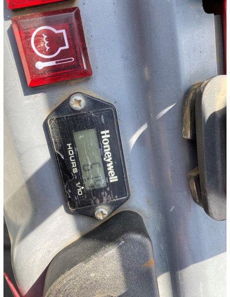 Takeuchi TB210R NVT - Miniexcavadora: foto 4 Takeuchi TB210R NVT - Miniexcavadora: foto 4