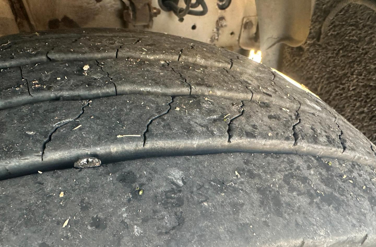 Camión caja cerrada DAF LF 55.220 FURGONE 8 MT.: foto 10