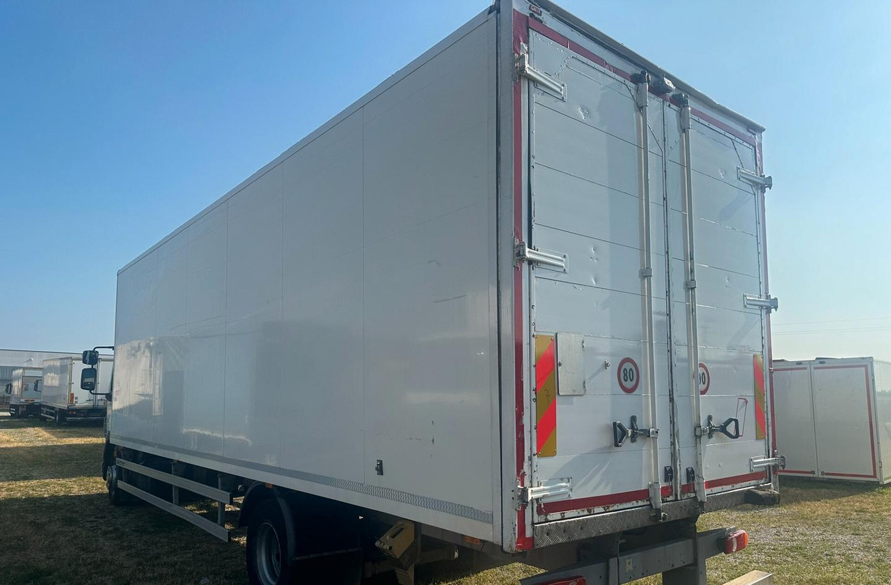 DAF LF 55.220 FURGONE 8 MT. - Camión caja cerrada: foto 4 DAF LF 55.220 FURGONE 8 MT. - Camión caja cerrada: foto 4