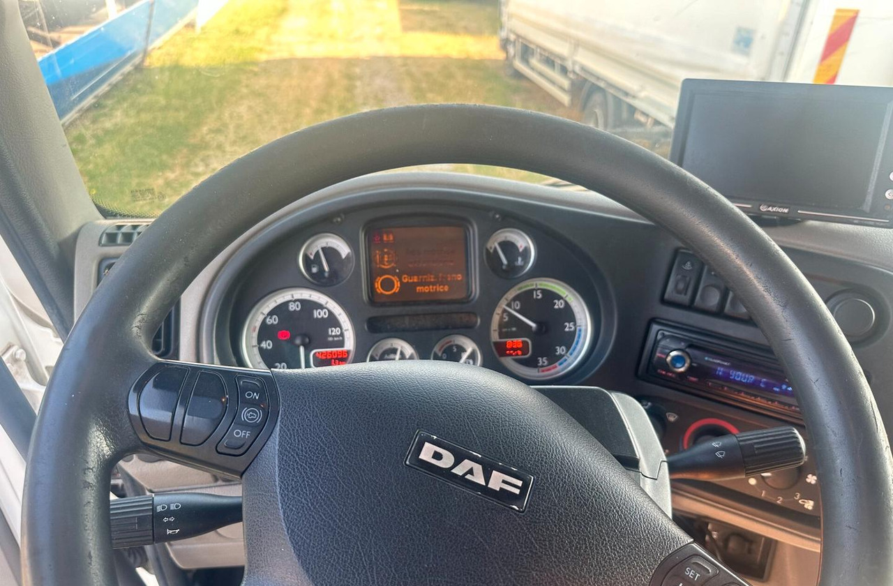 Camión caja cerrada DAF LF 55.220 FURGONE 8 MT.: foto 6