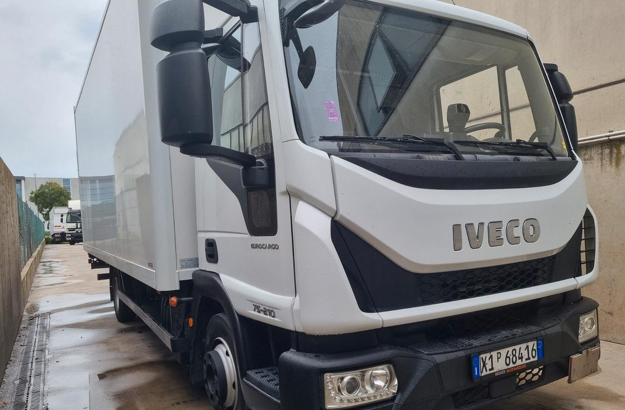 Iveco 75e21 p furgone e sponda euro 6 - Camión caja cerrada: foto 2 Iveco 75e21 p furgone e sponda euro 6 - Camión caja cerrada: foto 2