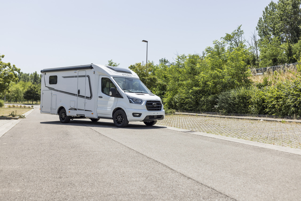 ETRUSCO Etrusco V 6.8 SCF - Autocaravana: foto 2 ETRUSCO Etrusco V 6.8 SCF - Autocaravana: foto 2