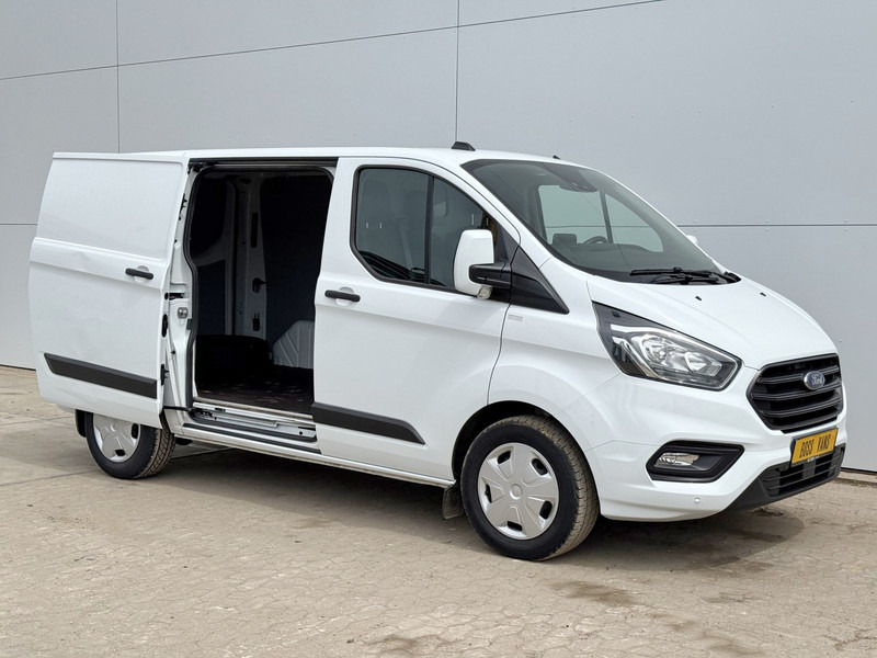 Ford Transit Custom 2.0 TDCI 130PK Automaat L1H1 Scherm Cruise Control Camera Airco LED Parkeersensoren voor achter - Furgoneta pequeña: foto 5 Ford Transit Custom 2.0 TDCI 130PK Automaat L1H1 Scherm Cruise Control Camera Airco LED Parkeersensoren voor achter - Furgoneta pequeña: foto 5