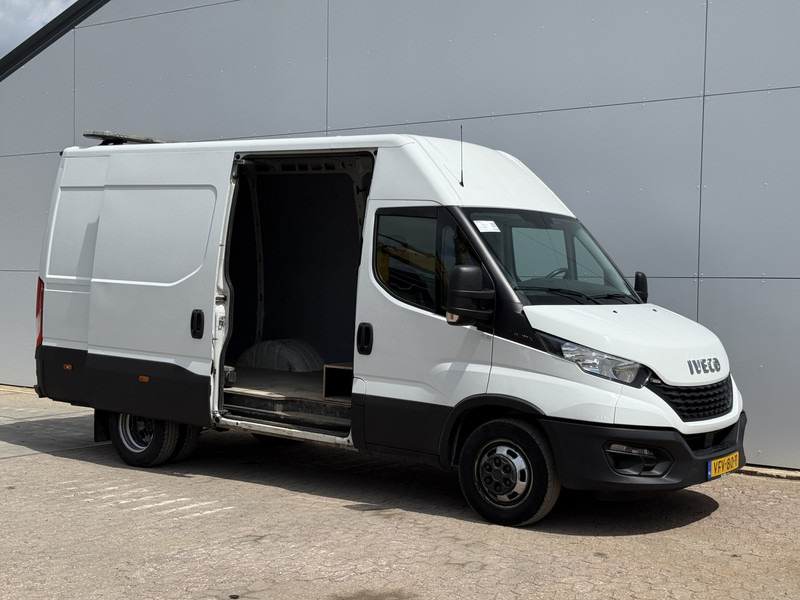Iveco Daily 35C18 3.0 L2H2 Airco Cruise Control 3,5 Tons Trekhaak 5-26 APK Lucht geveerde stoel - Furgoneta pequeña: foto 5 Iveco Daily 35C18 3.0 L2H2 Airco Cruise Control 3,5 Tons Trekhaak 5-26 APK Lucht geveerde stoel - Furgoneta pequeña: foto 5