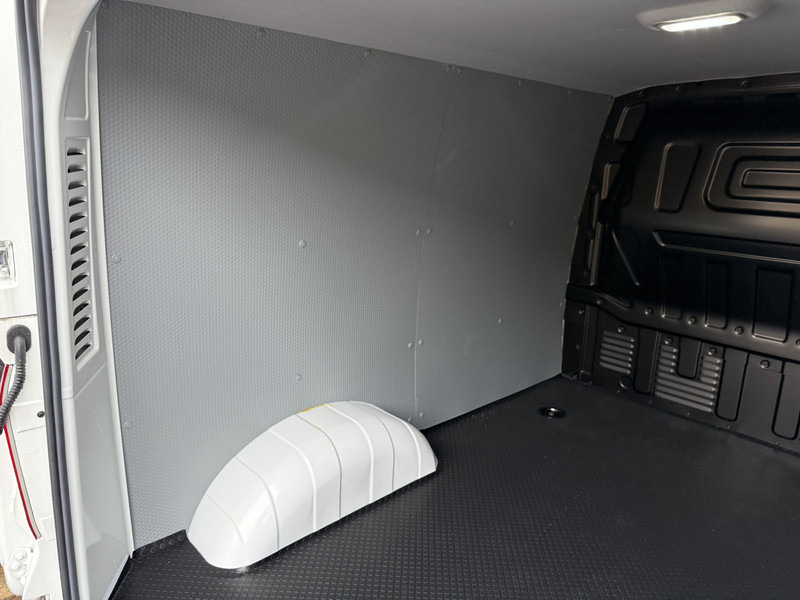 Furgoneta pequeña, Furgoneta eléctrica Maxus EDELIVER 3 122PK Nieuw! L1 SWB Elektrisch 50kWh 227km WLTP Carplay Touchscreen scherm Camera Parkeersensoren: foto 13 Furgoneta pequeña, Furgoneta eléctrica Maxus EDELIVER 3 122PK Nieuw! L1 SWB Elektrisch 50kWh 227km WLTP Carplay Touchscreen scherm Camera Parkeersensoren: foto 13