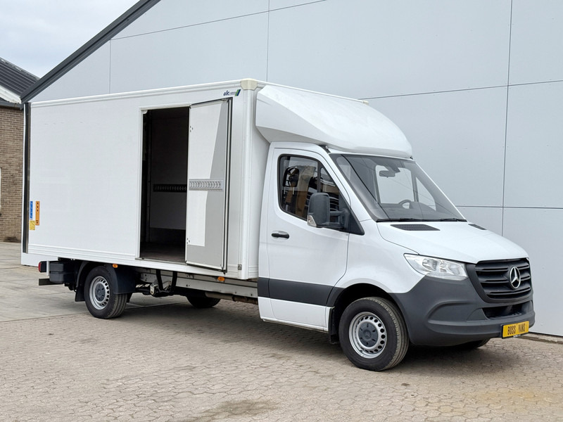 Mercedes-Benz Sprinter 315 1.9 CDI Automaat Laadklep Airco Cruise Control Carplay Bakwagen Meubelbak Koffer - Furgoneta caja cerrada: foto 5 Mercedes-Benz Sprinter 315 1.9 CDI Automaat Laadklep Airco Cruise Control Carplay Bakwagen Meubelbak Koffer - Furgoneta caja cerrada: foto 5