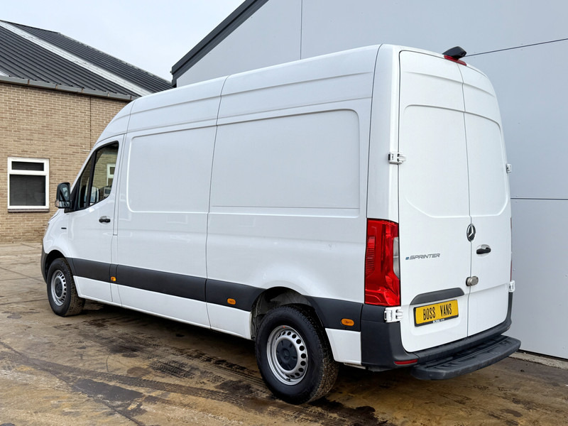 Mercedes-Benz eSprinter 112 L2H2 100% Elektrisch 55kWh 168km WLTP 80kw Snelladen Climate Control Camera Stoelverwarming - Furgón, Furgoneta eléctrica: foto 2 Mercedes-Benz eSprinter 112 L2H2 100% Elektrisch 55kWh 168km WLTP 80kw Snelladen Climate Control Camera Stoelverwarming - Furgón, Furgoneta eléctrica: foto 2