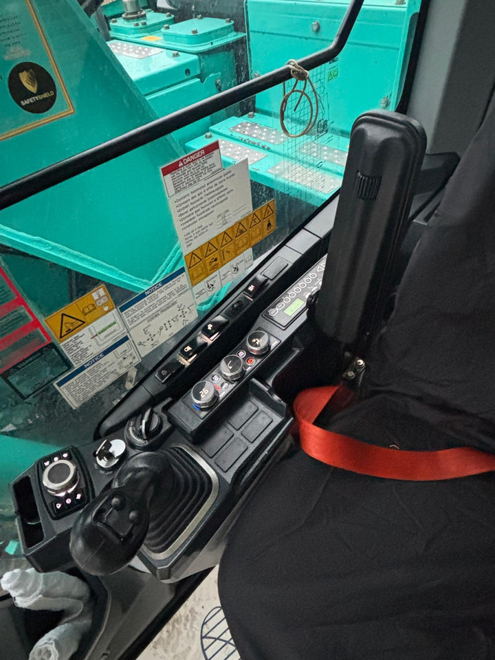 Excavadora de cadenas Kobelco SK140SRLC-7: foto 19