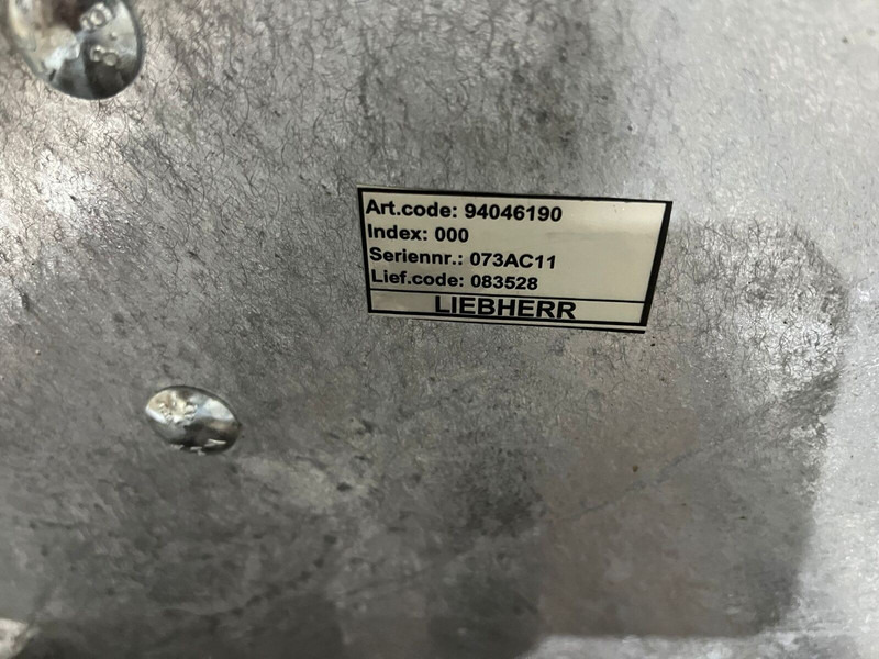 Liebherr - Cabina e interior: foto 4 Liebherr - Cabina e interior: foto 4