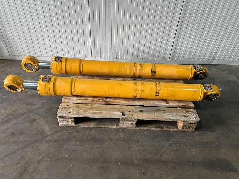 Liebherr R914B / A904C Li / LH24 M / LH26 M / A914 Li / A914B Li / R914 / R904C / LH26 EC - Cilindro hidráulico: foto 1 Liebherr R914B / A904C Li / LH24 M / LH26 M / A914 Li / A914B Li / R914 / R904C / LH26 EC - Cilindro hidráulico: foto 1