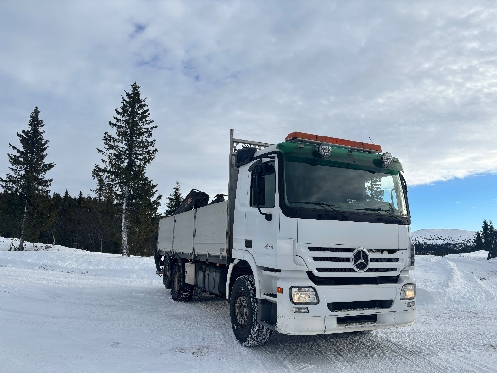 Mercedes-Benz ACTROS 2544 med HIAB 122-E-3 kran 12 tm - Camión grúa: foto 3 Mercedes-Benz ACTROS 2544 med HIAB 122-E-3 kran 12 tm - Camión grúa: foto 3