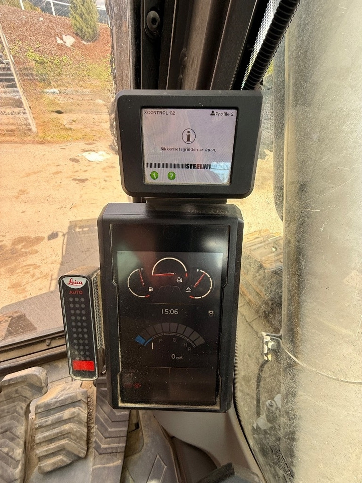 Excavadora de cadenas Volvo ECR355EL: foto 36