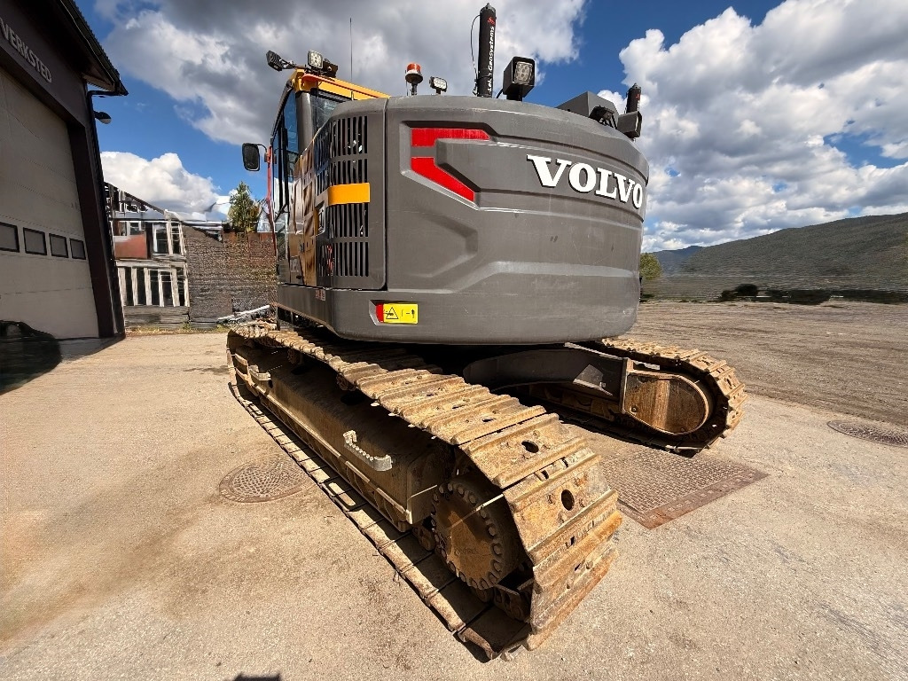 Excavadora de cadenas Volvo ECR355EL: foto 7