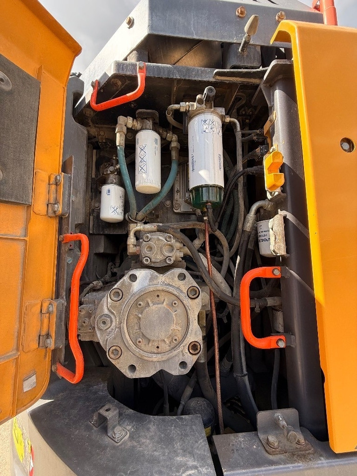 Excavadora de cadenas Volvo ECR355EL: foto 25