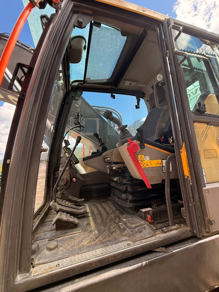 Excavadora de cadenas Volvo ECR355EL: foto 31