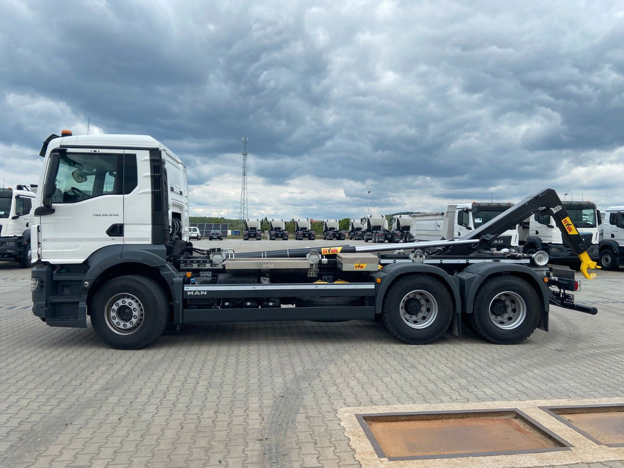 MAN TGS 26.440 6x4 Abrollkipper HYVA 20-60-S - Camión multibasculante: foto 3 MAN TGS 26.440 6x4 Abrollkipper HYVA 20-60-S - Camión multibasculante: foto 3